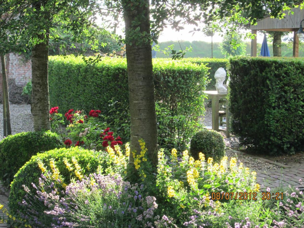 B&B De Tol Hulst Bagian luar foto