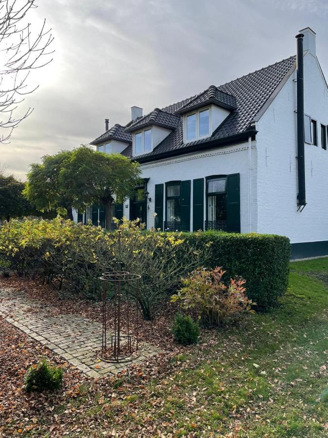 B&B De Tol Hulst Bagian luar foto